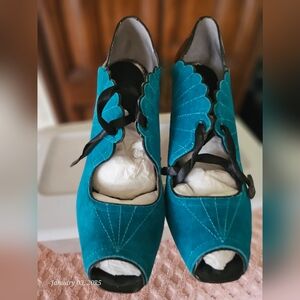 Women's Pump